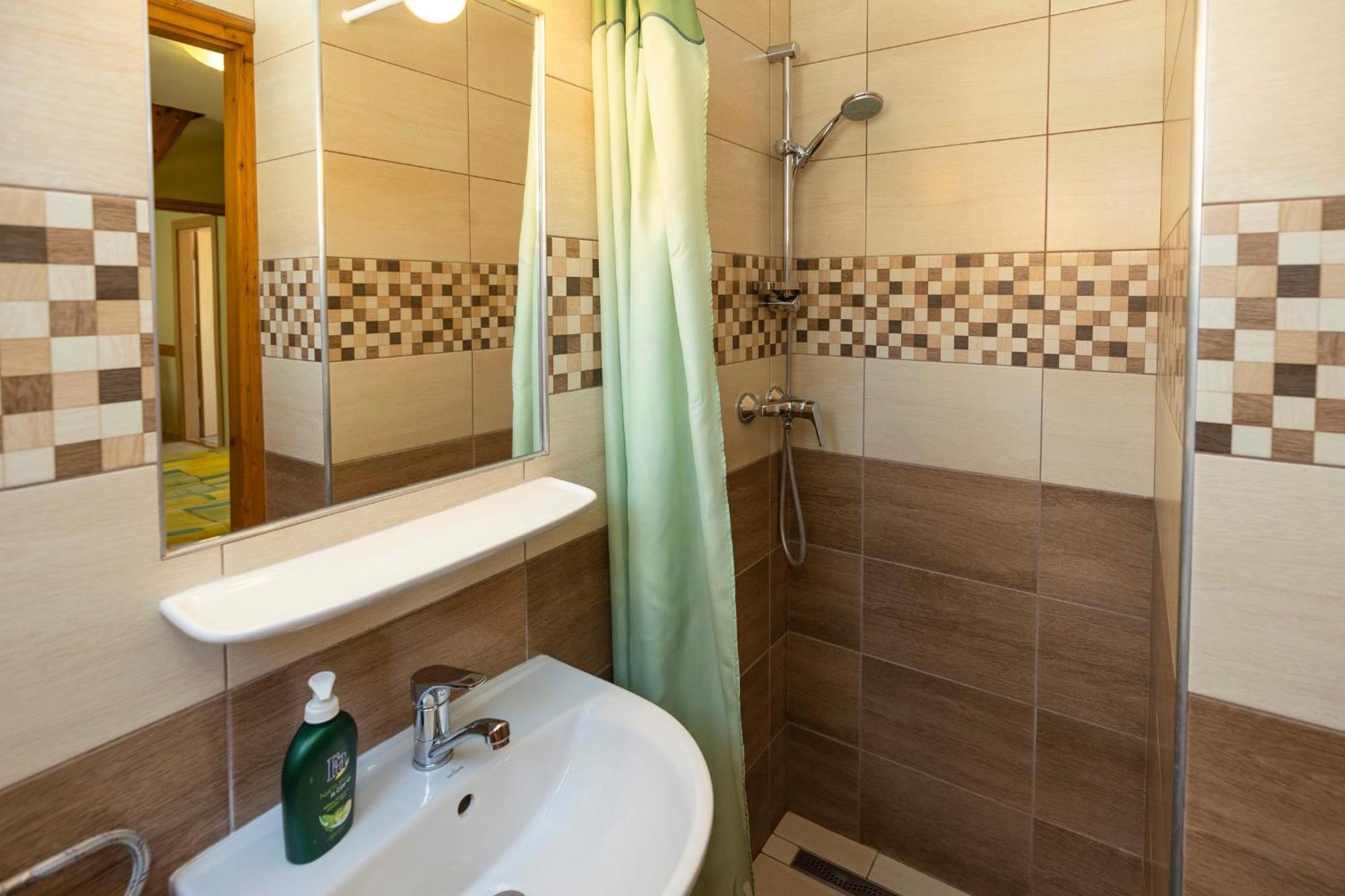 Cecey Apartman Еґер Екстер'єр фото